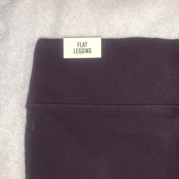 PINK by VICTORIA SECRET YOGA STYLE LEGGINGS - Picture 5 of 9